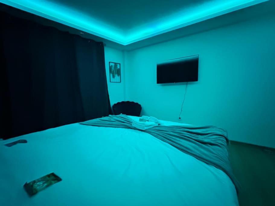 E Servagnat T3 Luxe Avec Sauna Jacuzzi Et Hammam เอแปร์เน ภายนอก รูปภาพ